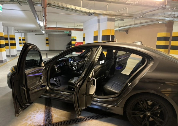 BMW Seria 5 cena 139999 przebieg: 210000, rok produkcji 2017 z Warszawa małe 379